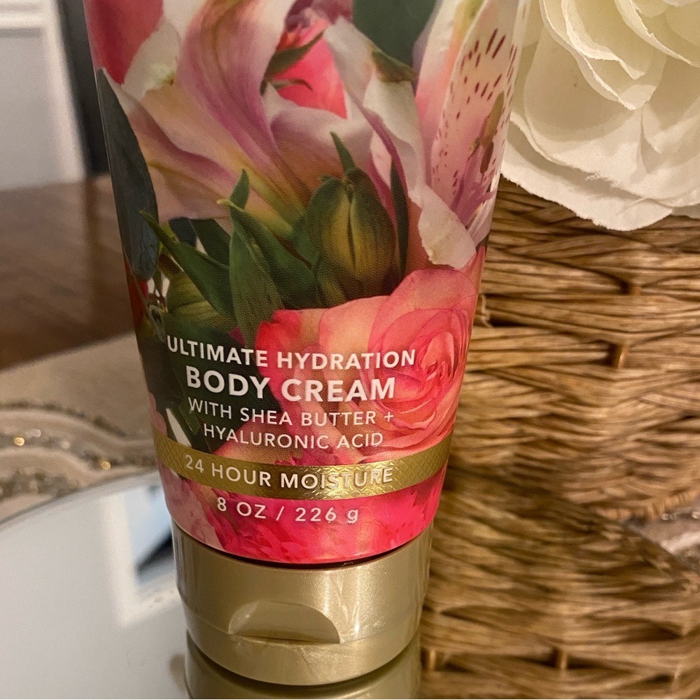 Bath & Body Works Brightest Bloom Body Cream - Picture 2 of 5